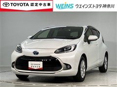 トヨタ　アクア Z