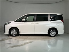 ノア HEV S-G 7ニンノリ