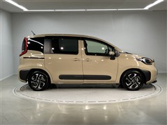シエンタ HEV Z 7ニンノリ