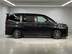 ノア HEV S-Z
