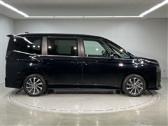 ヴォクシー HEV S-Z