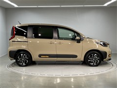 シエンタ HV Z 4WD 7ニンノリ