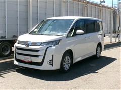 トヨタ ノア Z 4WD 7ニン