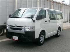 ハイエースバン DX 4WD 6ニン