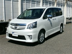 トヨタ ノア SI レイッシュ 4WD 7ニン