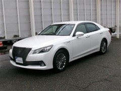 トヨタ クラウンロイヤルHV ロイヤルサルーン4