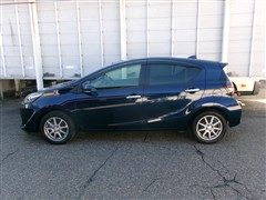 アクア S スタイルブラック