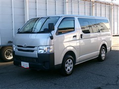 トヨタ ハイエースバン DX 6ニン 4WD
