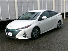 トヨタ プリウスPHV Sセーフティプラス