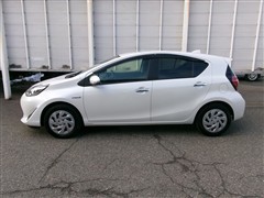 アクア S スタイルブラック