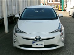 プリウス Sセーフティプラス 4WD