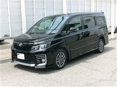トヨタ ヴォクシー ZS 4WD 7ニン