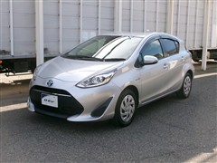 トヨタ アクア G