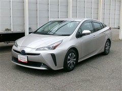 プリウス A プレミアム 4WD