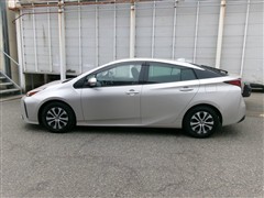 プリウス A プレミアム 4WD