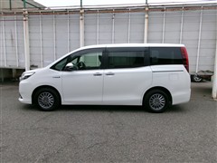 エスクァイア GI HEV 7ニン