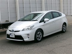 トヨタ プリウス S