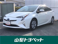 トヨタ　プリウス A