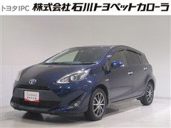 トヨタ　アクア S スタイルブラック