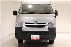 ハイエースバン デラックス 4WD