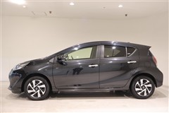 アクア S スタイルブラック