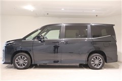 ヴォクシー HEV S-Z 4WD