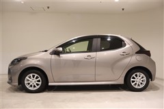 ヤリス ハイブリッド G