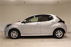 ヤリス ハイブリッド X