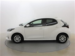 ヤリス ハイブリッド G