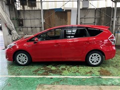 プリウスアルファ* S