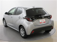 ヤリス ハイブリッド X