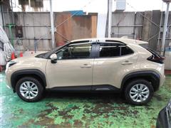 ヤリスクロス* G