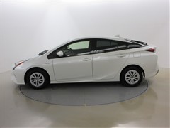プリウス S Safety Plus