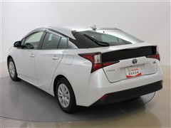 プリウス S セーフティプラス2