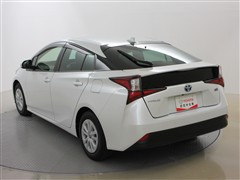 プリウス S セーフティプラス2