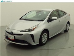 トヨタ　プリウス S