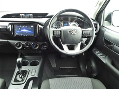 ハイラックス X