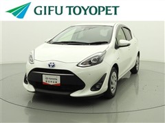 トヨタ　アクア G