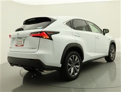 NX200t Fスポーツ