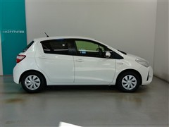 ヴィッツ ハイブリッド F