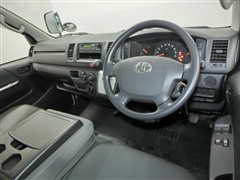 ハイエースバン DX