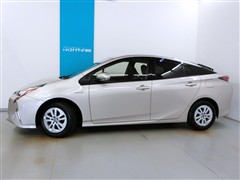 プリウス S セーフティープラス