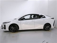 プリウスPHV SナビGRスポーツ