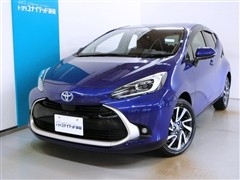 トヨタ　アクア Z