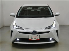 プリウス A