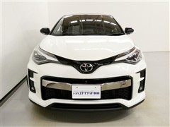 C-HR  S GRスポーツ