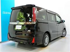 ノア ハイブリッド Si WxB3