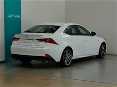 IS200t Fスポーツ