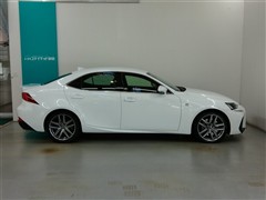 IS200t Fスポーツ