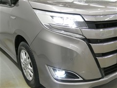ノア ハイブリッド X
